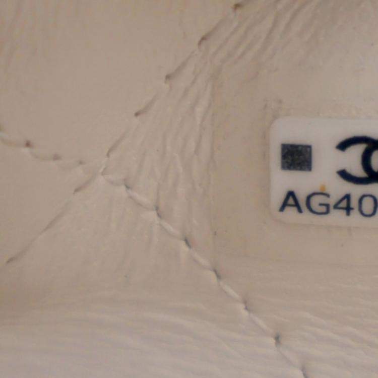 Pre Owned Chanel Mini Crumpled White Calfskin Pouch