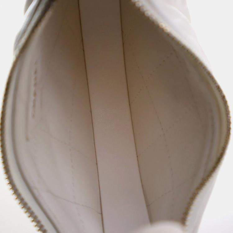 Pre Owned Chanel Mini Crumpled White Calfskin Pouch