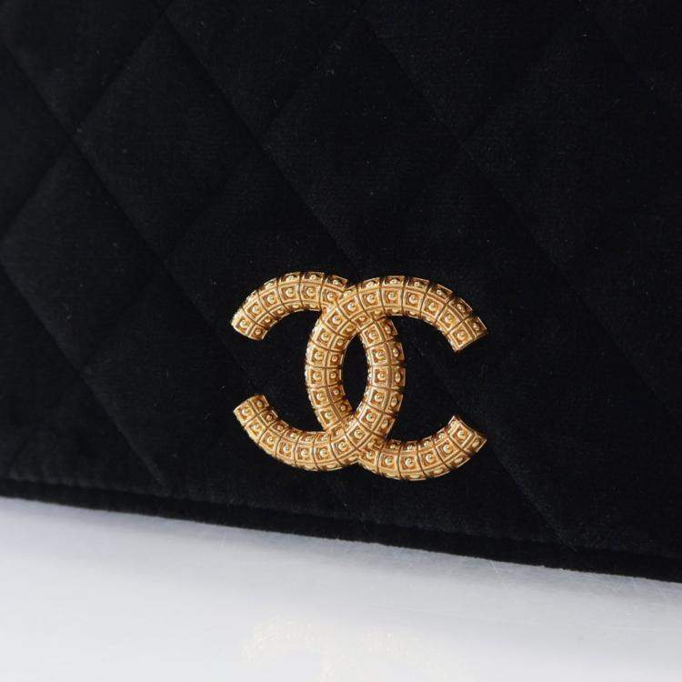 Pre Owned Chanel Small Velvet East West Clutch On Chain