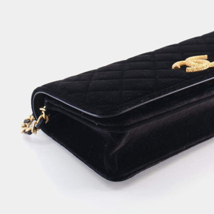 Pre Owned Chanel Small Velvet East West Clutch On Chain