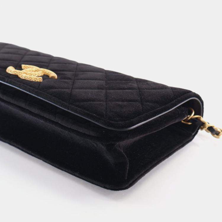 Pre Owned Chanel Small Velvet East West Clutch On Chain