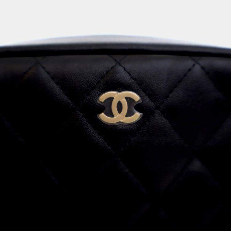 Pre Owned Chanel Lambskin Cosmetic Case