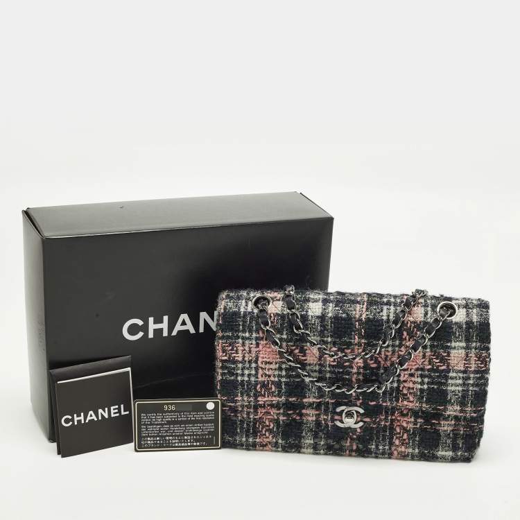 Pre Owned Chanel Classic Double Flap Medium Multicolor Tweed Shoulder Bag