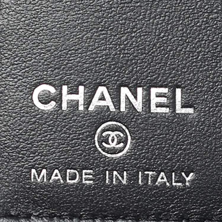Pre Owned Chanel CC Black Quilted Leather Bifold Card Holder