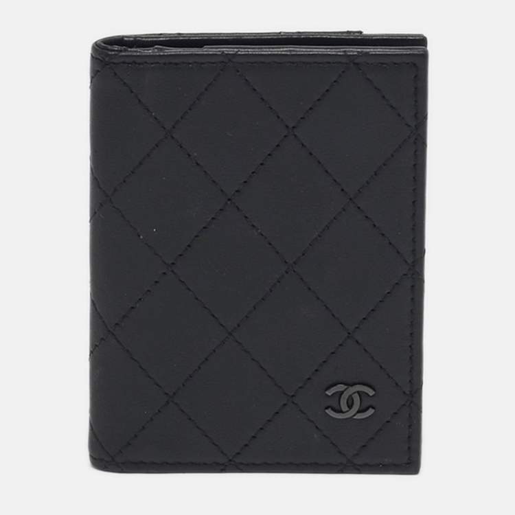 Pre Owned Chanel CC Black Quilted Leather Bifold Card Holder
