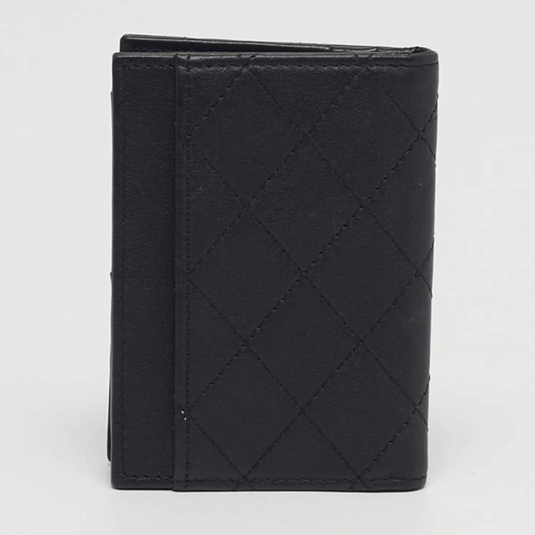 Pre Owned Chanel CC Black Quilted Leather Bifold Card Holder