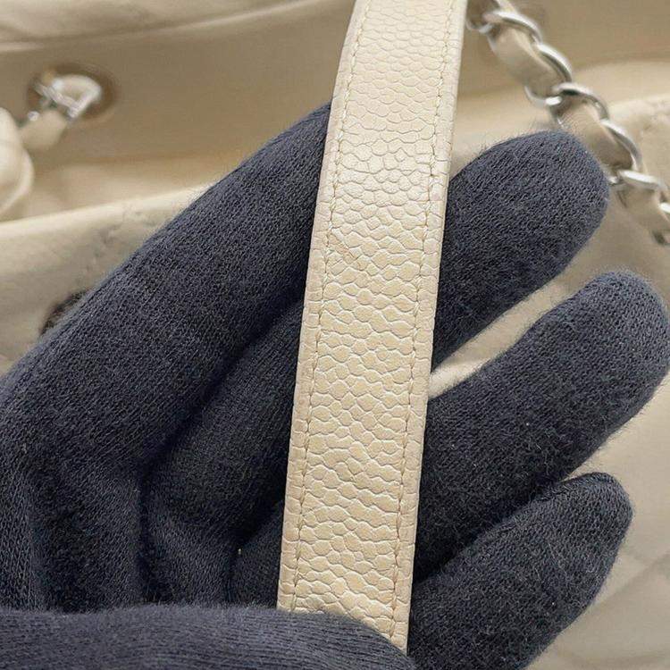 Pre Owned Chanel Matelasse Chaintote Bag Ivory Caviar Leather