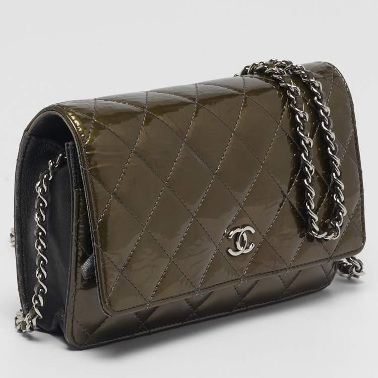 مملوكة مسبقًا Chanel Classic WOC Olive Green Quilted Patent Leather Bag