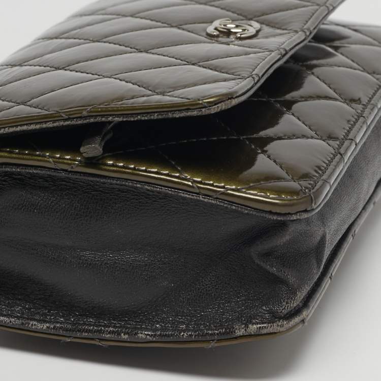 مملوكة مسبقًا Chanel Classic WOC Olive Green Quilted Patent Leather Bag