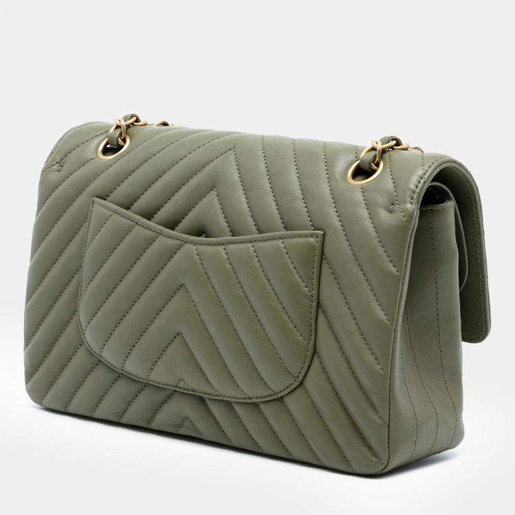 Pre Owned Chanel Green Medium Classic Chevron Lambskin Double Flap