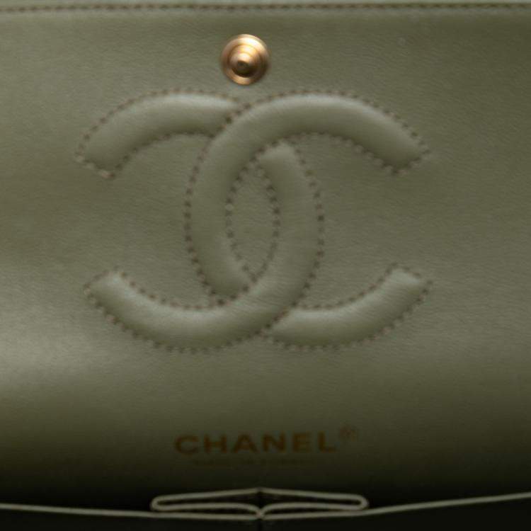 Pre Owned Chanel Green Medium Classic Chevron Lambskin Double Flap