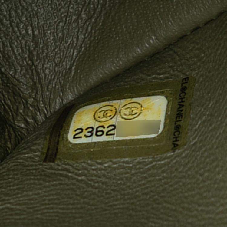 Pre Owned Chanel Green Medium Classic Chevron Lambskin Double Flap