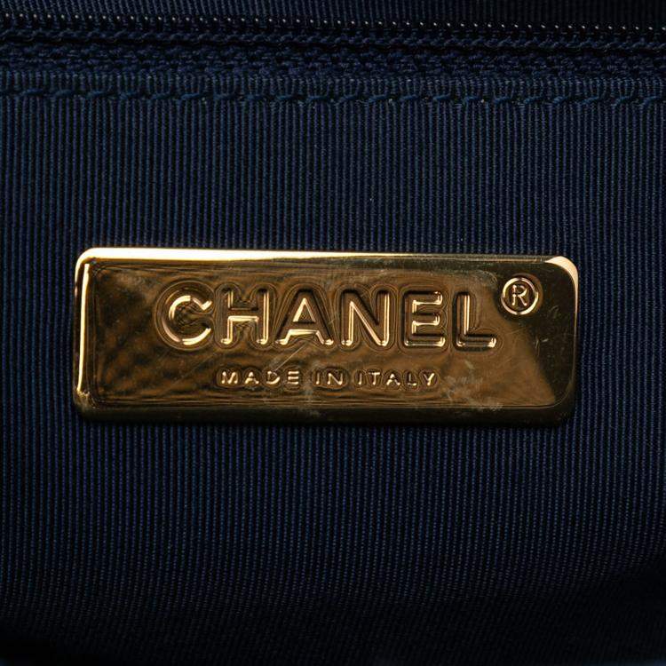 Pre Owned Chanel Blue, White Large Houndstooth Tweed 19 Flap