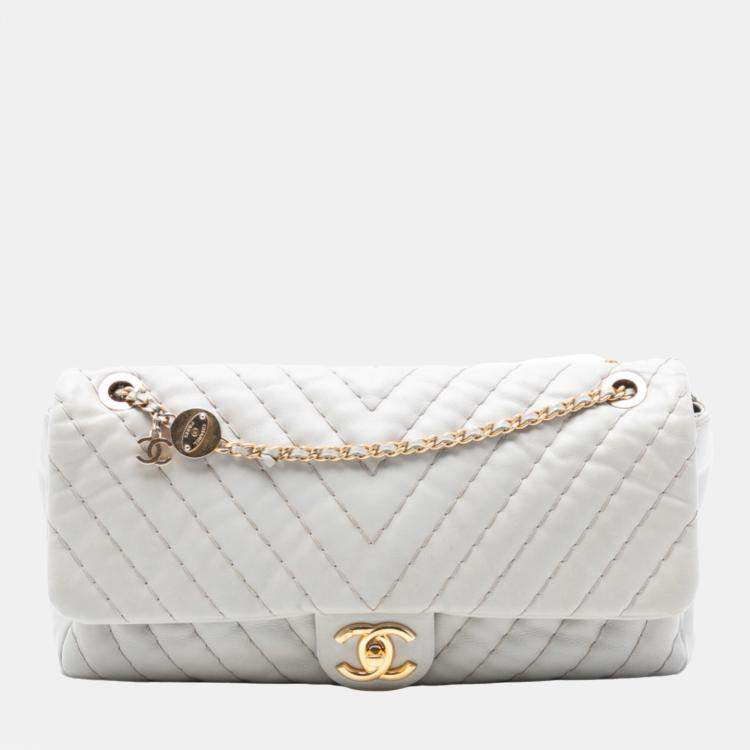 Pre Owned Chanel White Jumbo Chevron Calfskin Surpique Flap