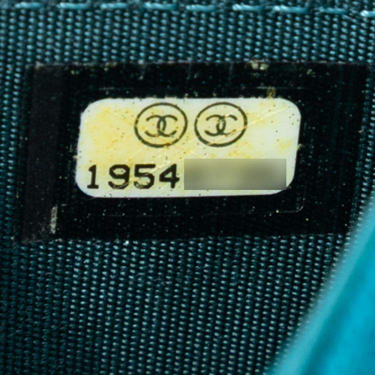 Pre Owned Chanel Blue CC Caviar Wallet On Chain