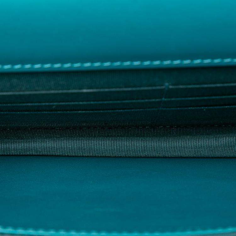 Pre Owned Chanel Blue CC Caviar Wallet On Chain