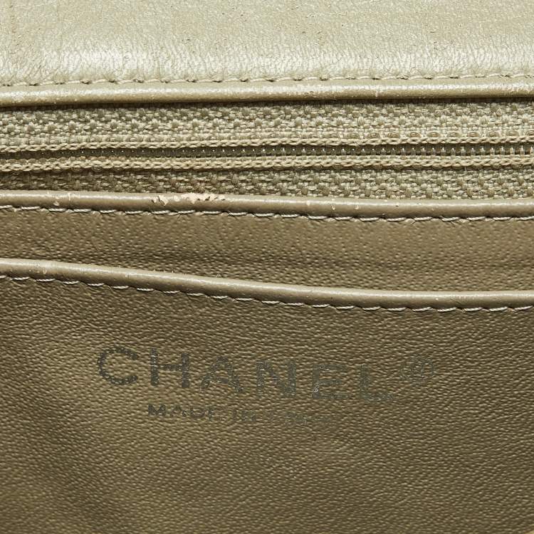 مملوكة مسبقًا Chanel Classic Rectangular Flap Mini Green Quilted Patent Leather Shoulder Bag