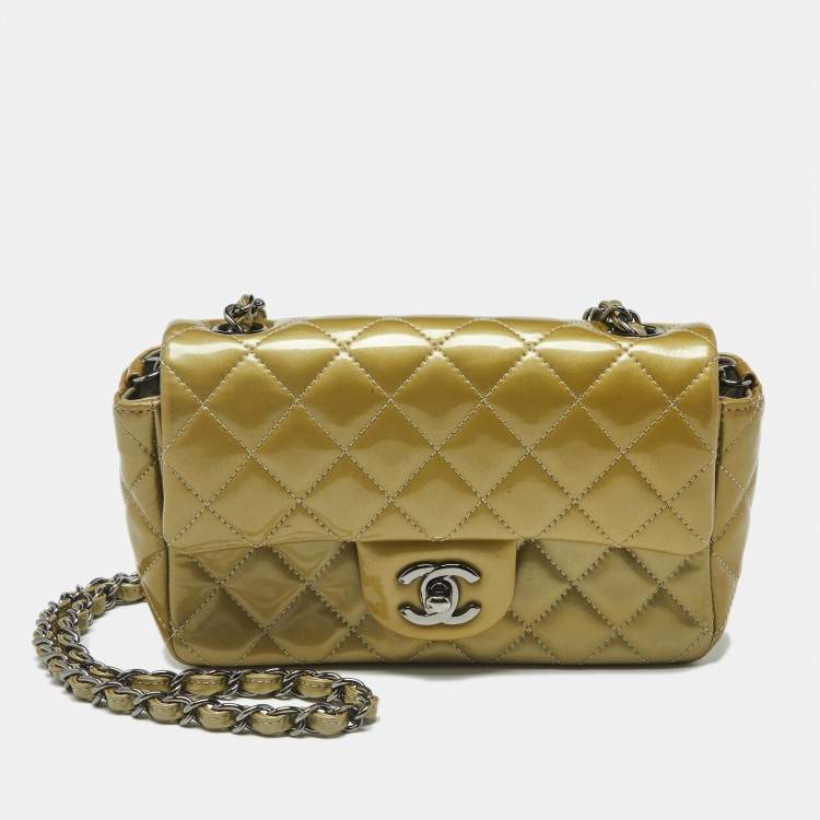 مملوكة مسبقًا Chanel Classic Rectangular Flap Mini Green Quilted Patent Leather Shoulder Bag