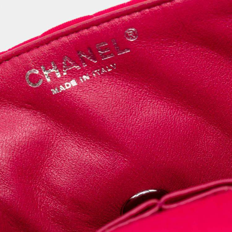 Pre Owned Chanel Red CC Quilted Jersey East West Single Flap