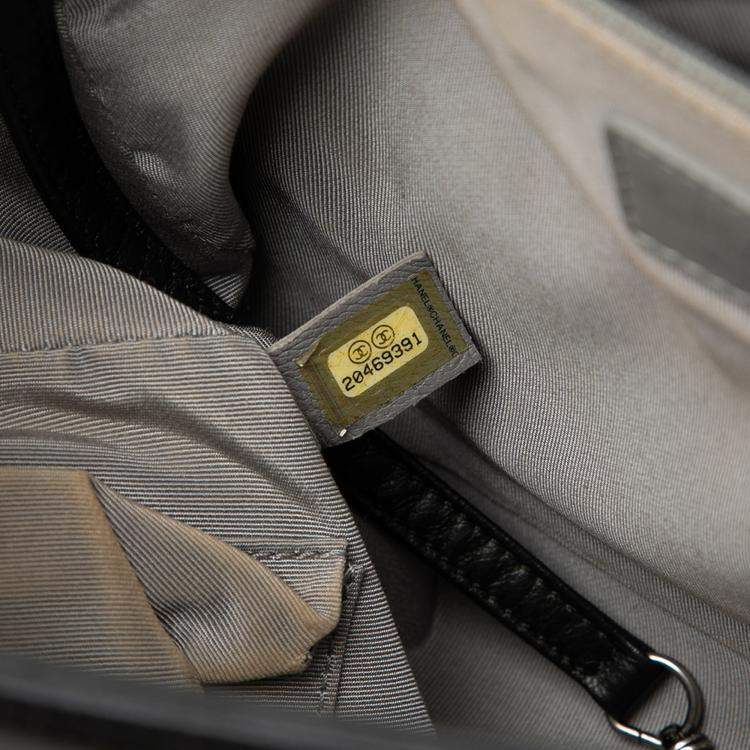 Pre Owned Chanel Black Large Quilted Lambskin Boy Flap