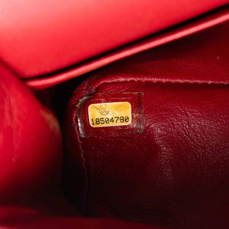 مملوكة مسبقًا Chanel Red Medium Classic Patent Double Flap