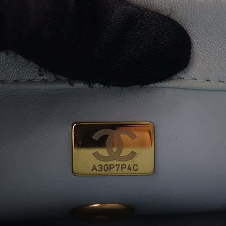 Pre Owned Chanel Blue Mini CC Quilted Lambskin Logo Chain Flap