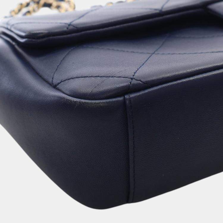 Pre Owned Chanel Blue Quilted Lambskin A Real Catch Flap