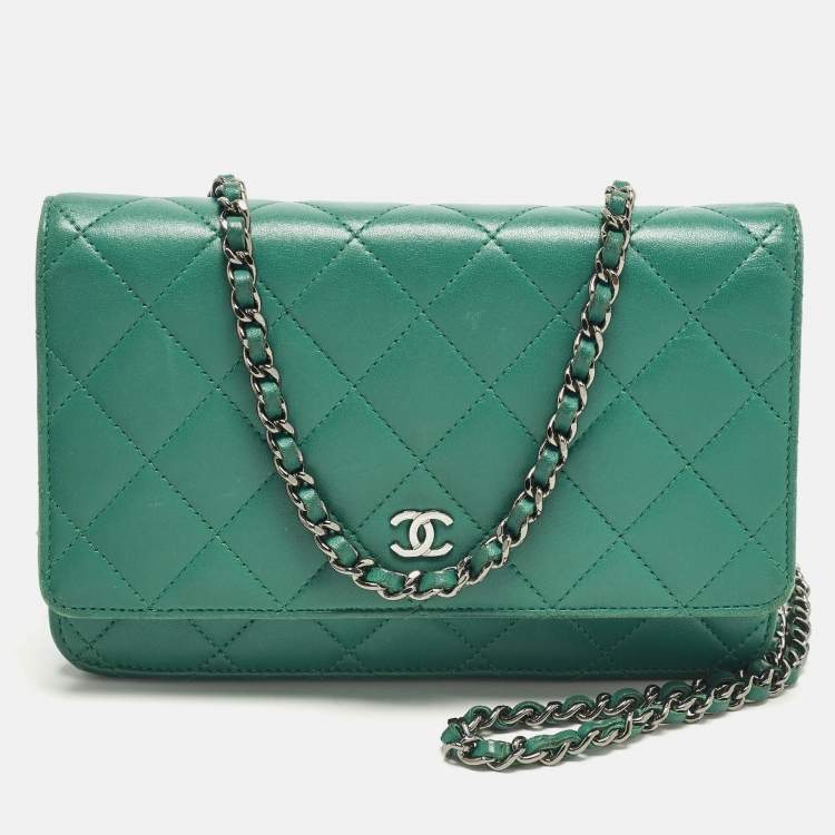 Pre Owned Chanel Classic CC Green Quilted Leather Wallet On Chain