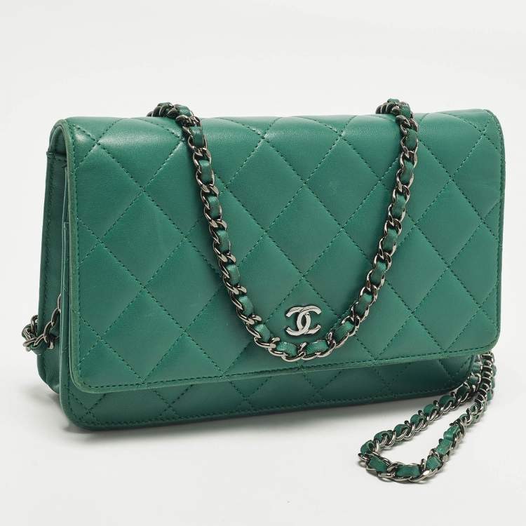 Pre Owned Chanel Classic CC Green Quilted Leather Wallet On Chain