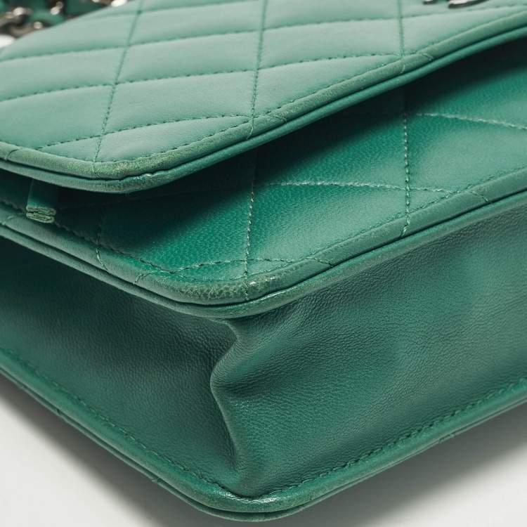 Pre Owned Chanel Classic CC Green Quilted Leather Wallet On Chain