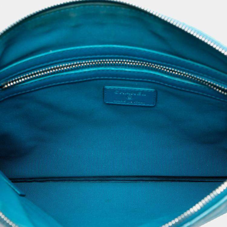 Pre Owned Chanel Blue Medium Quilted Iridescent Lambskin O Case Clutch