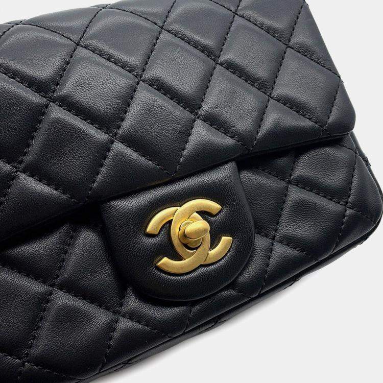 مملوكة مسبقًا Chanel Mini Matelasse Single Flap Cocoball Chain shoulder Bag Black Lambskin Size Mini