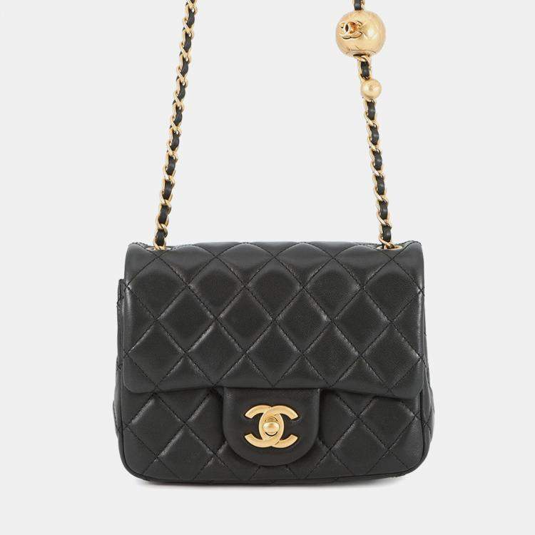 مملوكة مسبقًا Chanel Mini Matelasse Single Flap Cocoball Chain shoulder Bag Black Lambskin Size Mini