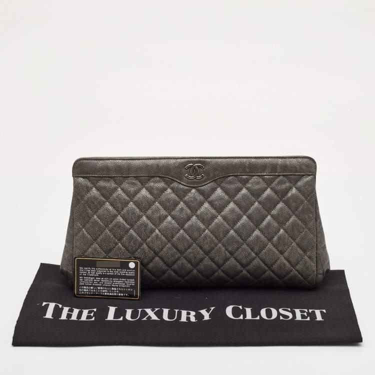 Pre Owned Chanel In Story Grey Quilted Caviar Leather Clutch