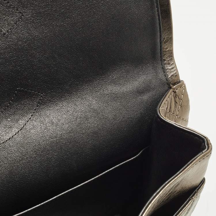 Pre Owned Chanel Reissue 2.55 Classic 228 Flap Metallic Quilted Leather Bag