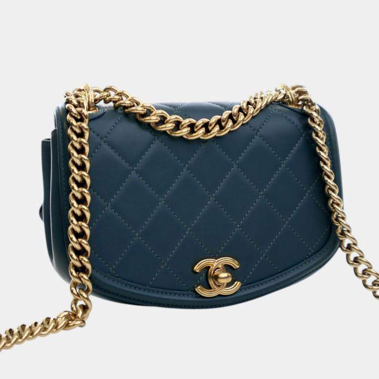 مملوكة مسبقًا Chanel Blue Mini Quilted Calfskin Underline Flap