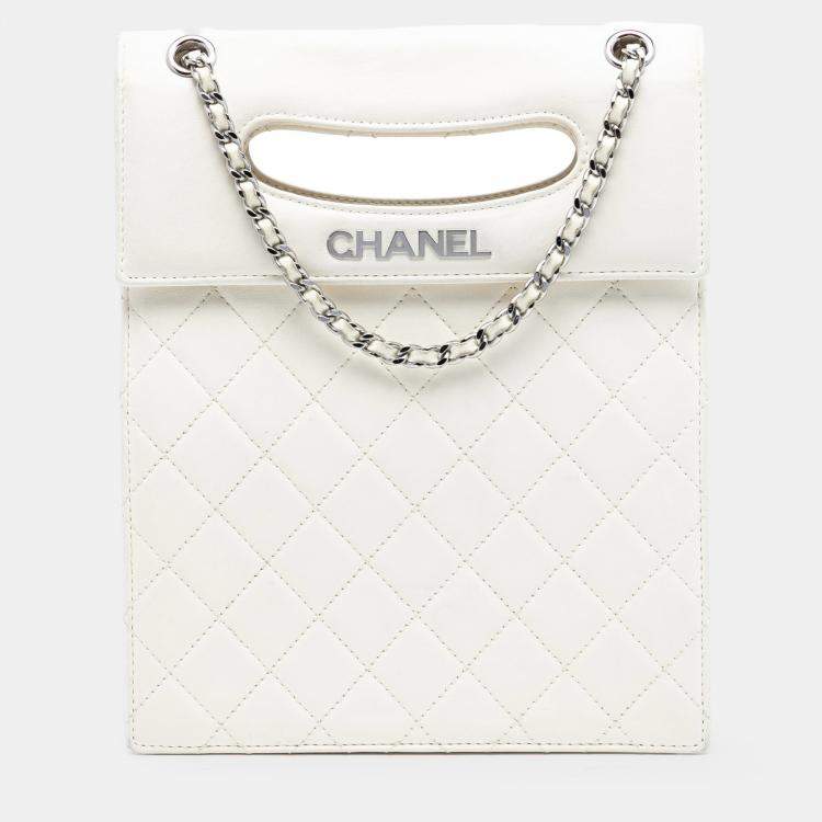 Pre Owned Chanel White Quilted Lambskin Delivery Cutout Handle Bag