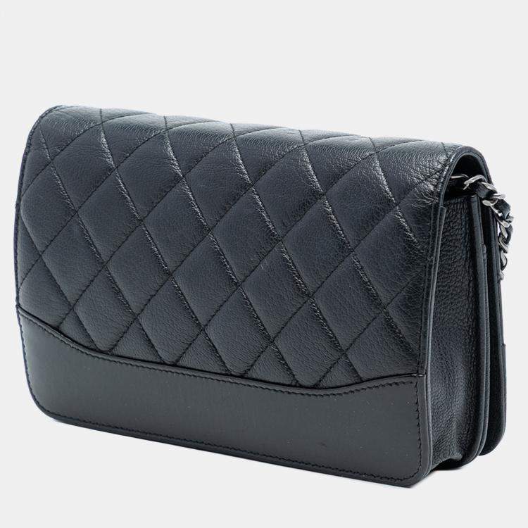 مملوكة مسبقًا Chanel Black CC Quilted Patent Aged Calfskin Gabrielle Wallet On Chain