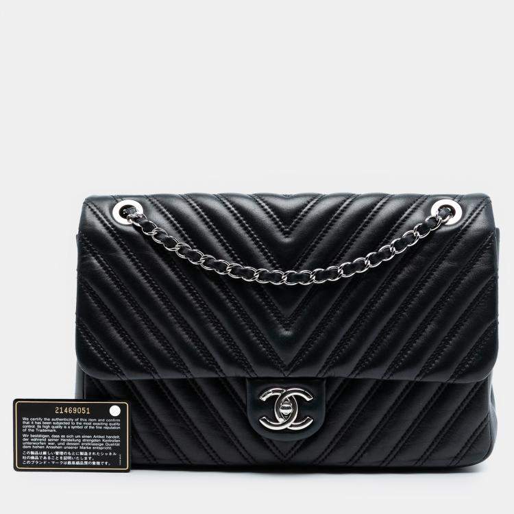Pre Owned Chanel Black Jumbo Classic Chevron Lambskin Double Stitch Single Flap