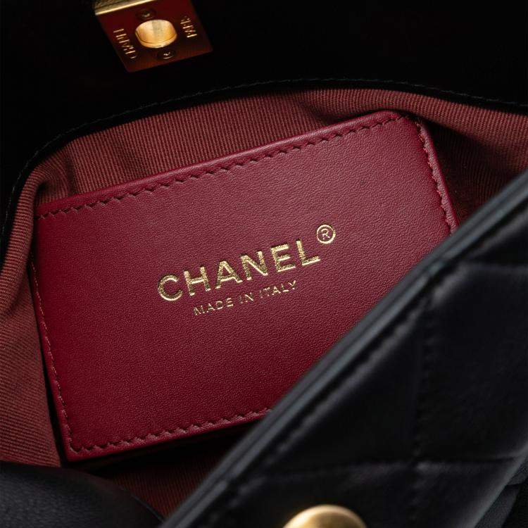 Pre Owned Chanel Black CC Quilted Lambskin Chain Shoulder Bag