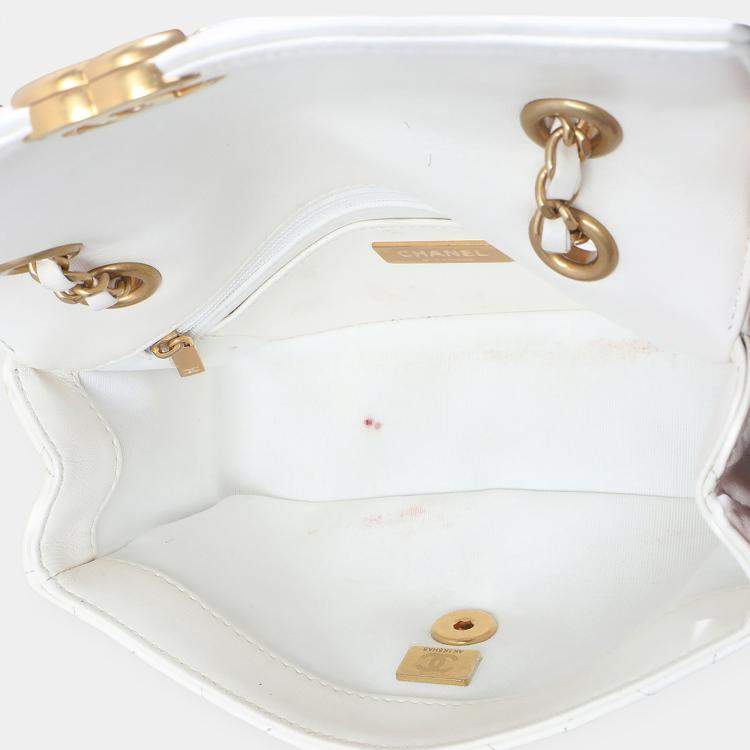 Pre Owned Chanel White Quilted Lambskin Small CC Flap Bag