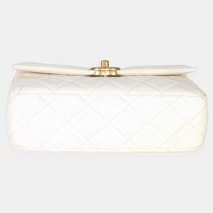 Pre Owned Chanel White Quilted Lambskin Small CC Flap Bag