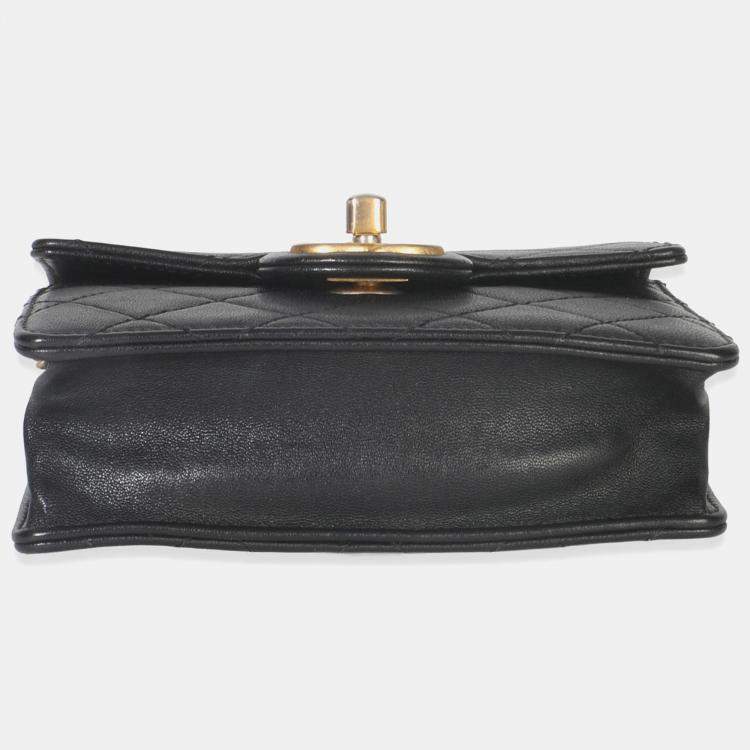 مملوكة مسبقًا Chanel Black Quilted Goatskin Vertical Chic Pearls Flap Bag