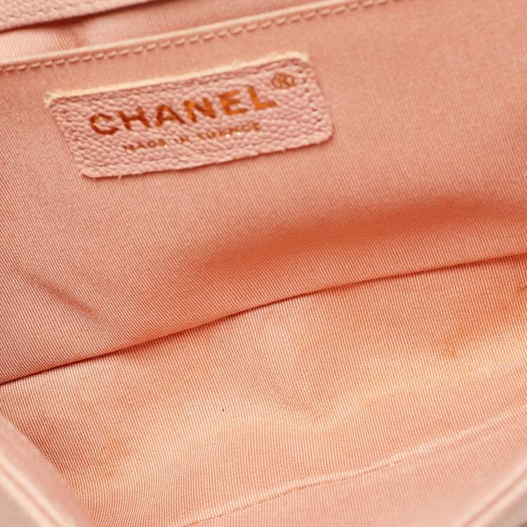 مملوكة مسبقًا Chanel Boy Medium Pink Quilted Caviar Leather Flap Bag