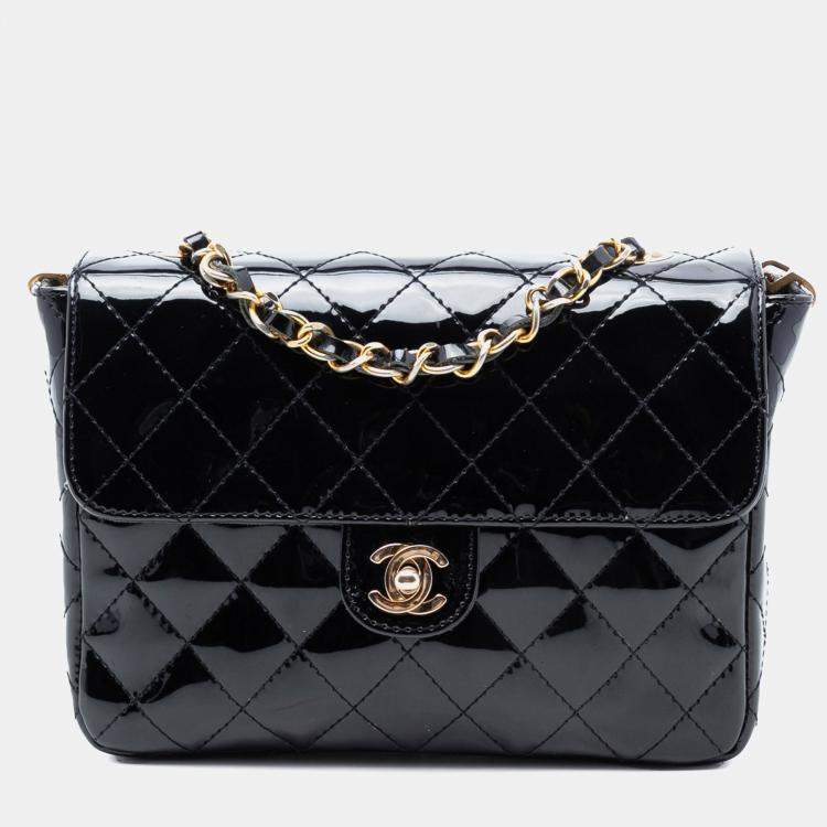 مملوكة مسبقًا Chanel Black CC Quilted Patent Straight Single Flap