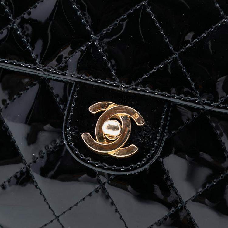 مملوكة مسبقًا Chanel Black CC Quilted Patent Straight Single Flap