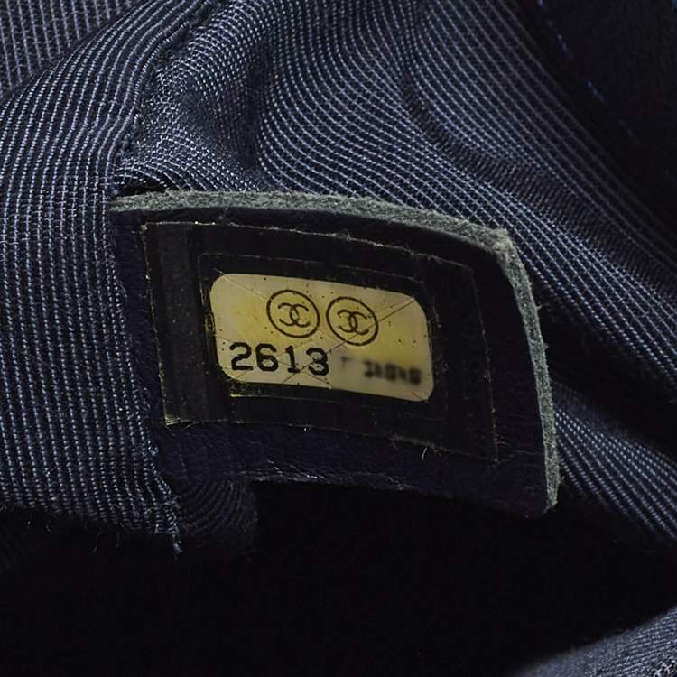 Pre Owned Chanel Boy Medium Dark Blue Quilted Caviar Leather Flap Bag