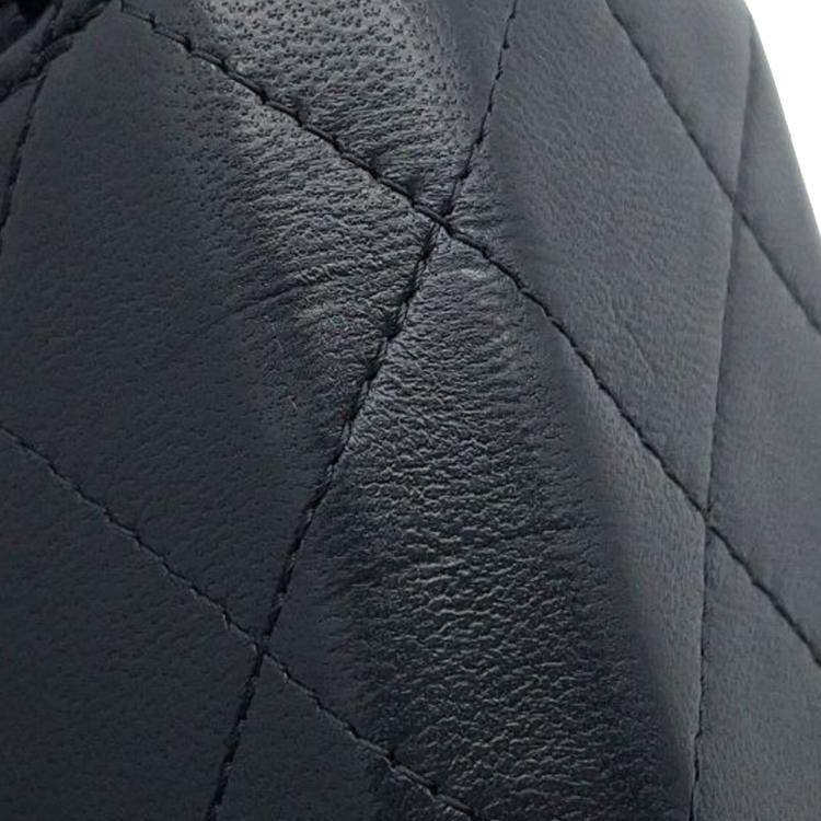 Pre Owned Chanel Black Mini CC Quilted Lambskin Vanity Case with Chain