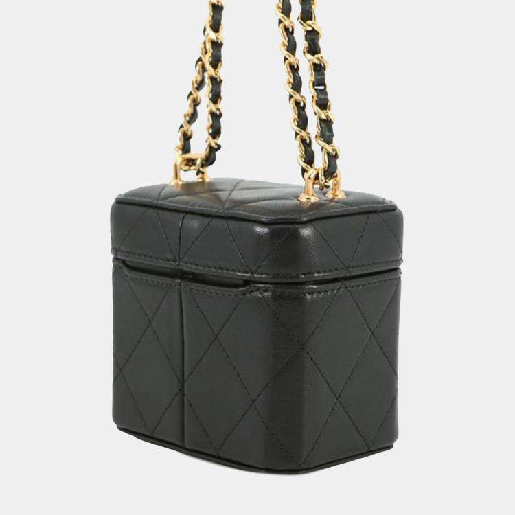 Pre Owned Chanel Black Mini CC Quilted Lambskin Vanity Case with Chain