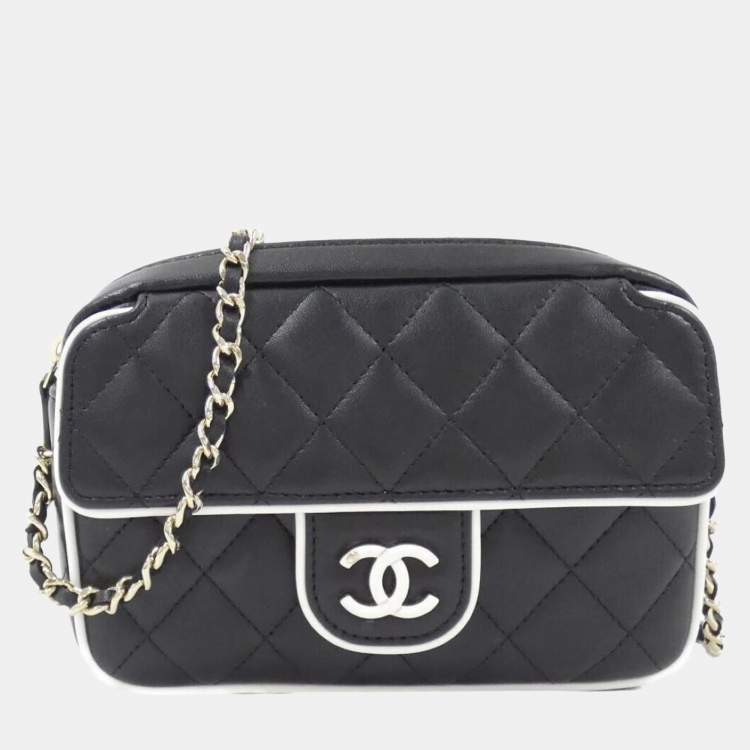 مملوكة مسبقًا Chanel Chain Clutch